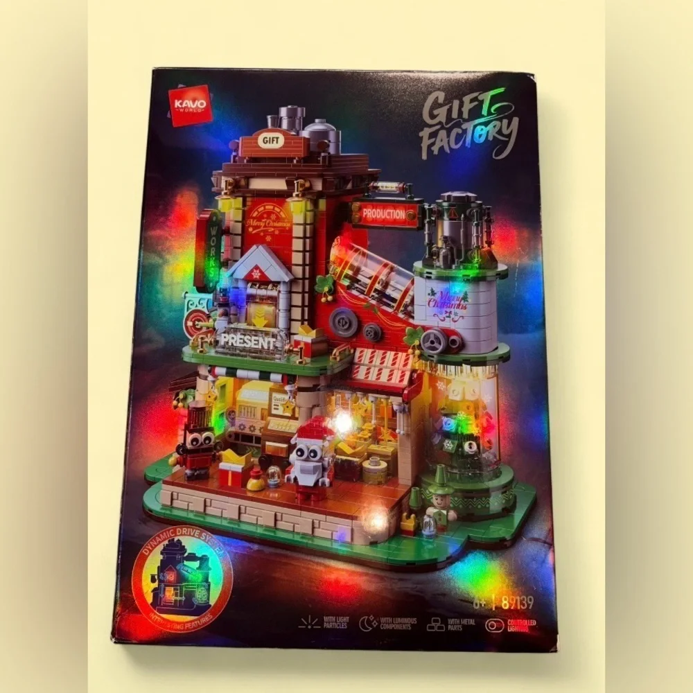 Christmas Gift Factory Building Blocks Set 2775 pcs Light-Up DIY Holiday Village - Picture 9 of 15